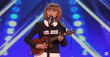 Is dit jonge meisje de nieuwe taylor swift? Simon Cowell denkt van wel!