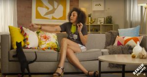 Zij hebben een hekel aan katten. Zou een week samenwonen met een kat daar verandering in brengen?