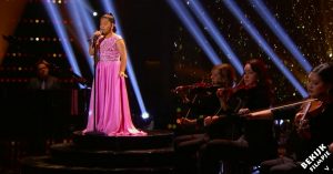 Filipijns wonderkind maakt wereldwijd indruk. Nu zorgt de 12-jarige opnieuw voor een wervelend optreden!