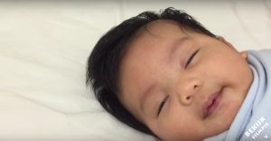 Ongekend: baby binnen een minuut in slaap door deze nuttige tip