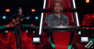 Vader doet blinde auditie en zingt prachtig. Dan volgt een vertederende verrassing..