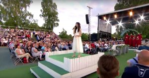 Zij won op 8-jarige leeftijd Norway’s Got Talent. Nu zingt ze een klassieker van Elvis