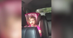 Ken jij Bohemian Rhapsody uit je hoofd? Dit meisje van 3 jaar komt een heel eind!