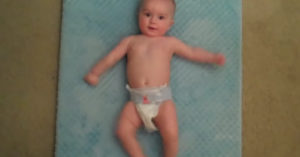 Kan jij de Riverdance al dansen? Deze baby doet het voor!