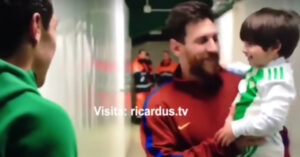 2-jarig zoontje van ex-PSV’er mag op de foto met Lionel Messi