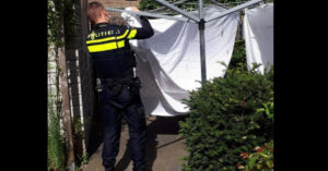 Vrouw uit Heemstede valt van trap en moet naar ziekenhuis.. Dan helpt de politie met iets anders!