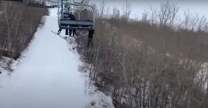 Canadese jongen van 12 jaar bungelt minutenlang aan skilift