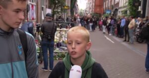 Kinderen reageren op de dood van Peter R. de Vries:  “Het is heel droevig”..