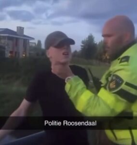 Politieagent in Roosendaal laat jongen krijsen als een bang varkentje als hij weigert orders te volgen..
