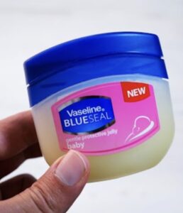 Dit zijn 3 geheime dingen waarvan niemand wist dat je er een potje vaseline voor kunt gebruiken