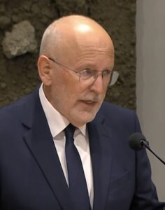 VIDEO: Frans Timmermans heeft belangrijke boodschap voor het Nederlandse volk..