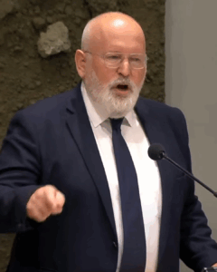 Bizarre video uitgelekt van Frans Timmermans.. ‘Mag dit wel!?’