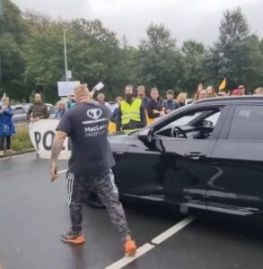 Activisten van Extinction Rebellion ontmoeten Hagenees met kort lontje