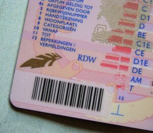 Nederlanders opgelet: Dit gaat er aan je rijbewijs veranderen!