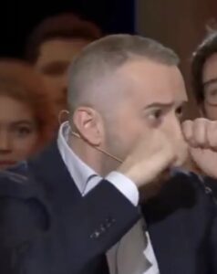 Complete chaos: SP-leider Jimmy Dijk maakt zichzelf belachelijk tijdens live debat