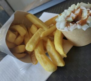 Je gelooft niet wat je nu betaalt voor een frietje speciaal