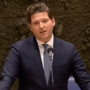 Nieuwe Kamervoorzitter Thom van Campen ligt onder vuur na een ‘racistische’ tweet..