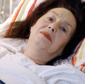 Moeder kreeg haar eerste kind op 66-jarige leeftijd. Zo zien ze er nu uit!